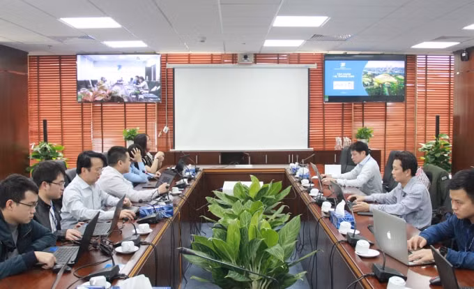 Đào tạo trực tuyến qua hệ thống VNPT Meeting.