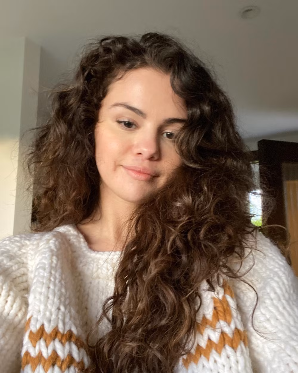selena gomez tro lai ngoi nu hoang instagram hinh 3