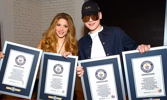 ca si shakira lap bon ky luc guinness nho chia tay gerard pique hinh 3