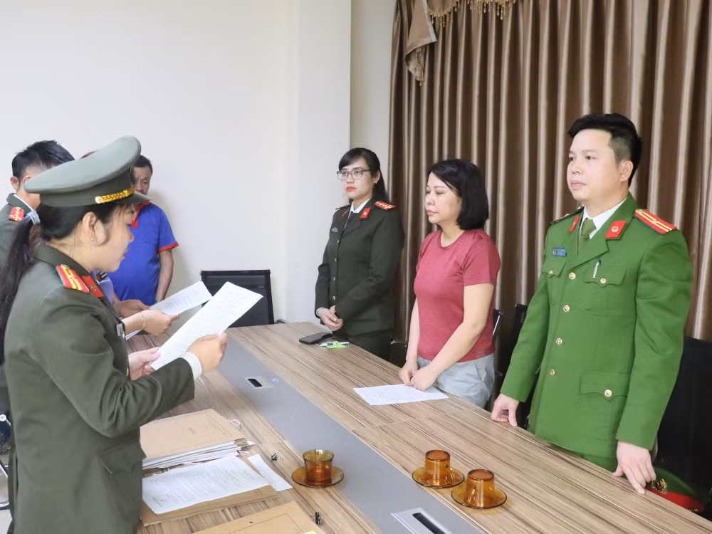 vu nang khong thiet bi giao duc o ha tinh bat giam doc pho giam doc cong ty may tinh lam hong hinh 3