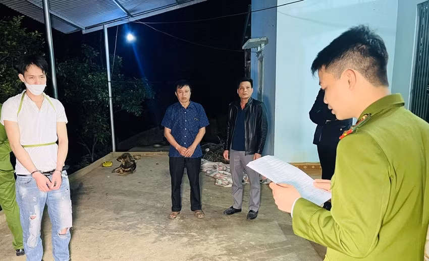 lao cai trom cap 100 trieu dong trong o to tron xuong ha noi cung khong thoat hinh 1