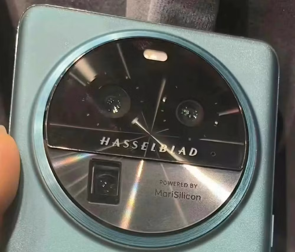 hinh anh tren tay cua oppo find x6 pro hinh 1