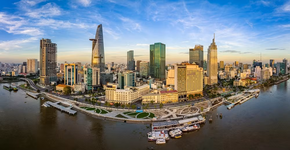lai suat lien tuc giam bat dong san tro lai duong dua hinh 3