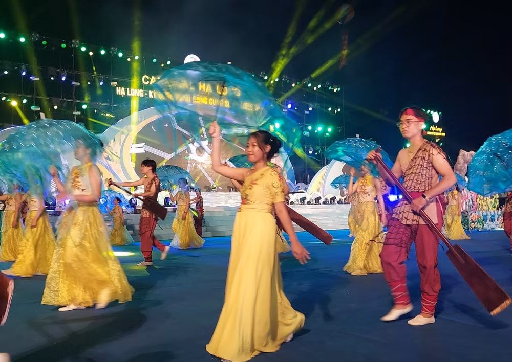 quang ninh carnaval ha long 2023 co gi moi hinh 2