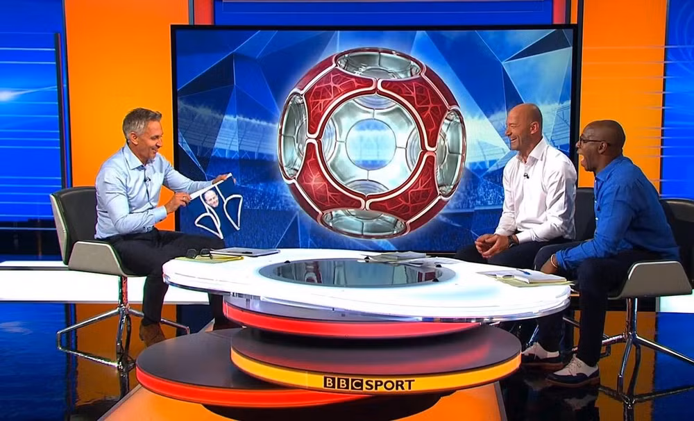 huyen thoai bong da anh lineker bi bbc dinh chi len song hinh 1
