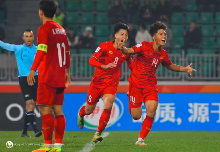 lo dien 2 cau thu u20 dau tien duoc hlv troussier goi len doi u23 hinh 3