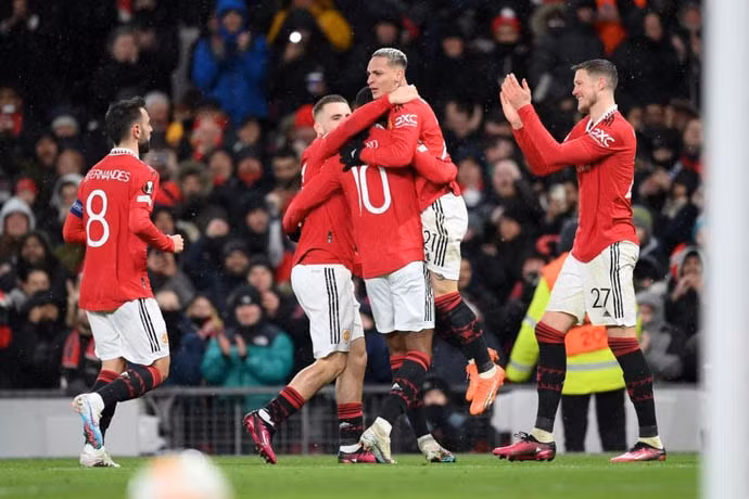 mu thang vui dap real betis sau tham hoa tai anfield hinh 1