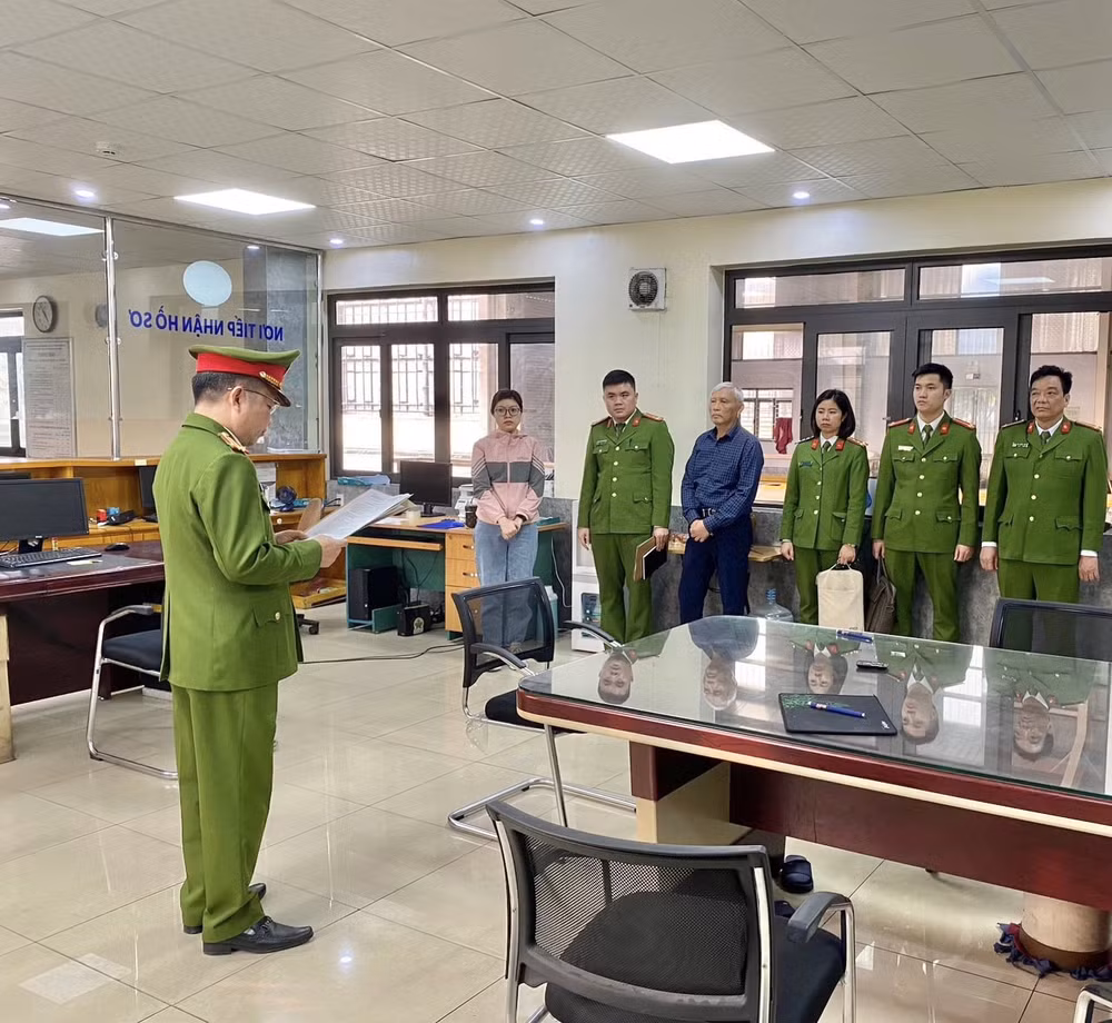khoi to giam doc pho giam doc trung tam dang kiem 34 04d hai duong hinh 1