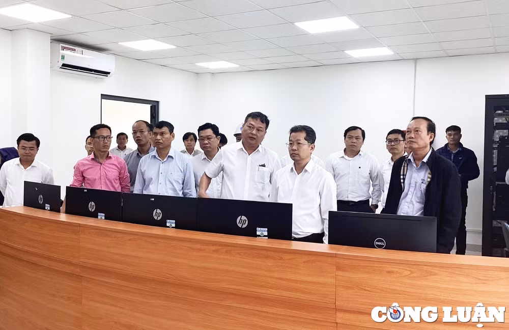 lanh dao tp da nang chi dao tang toc nghiem thu nha may nuoc nghin ty hinh 3