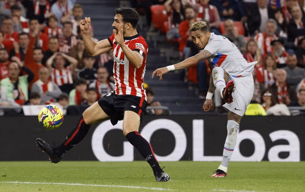 raphinha va var giup barca vuot ai athletic bilbao hinh 1