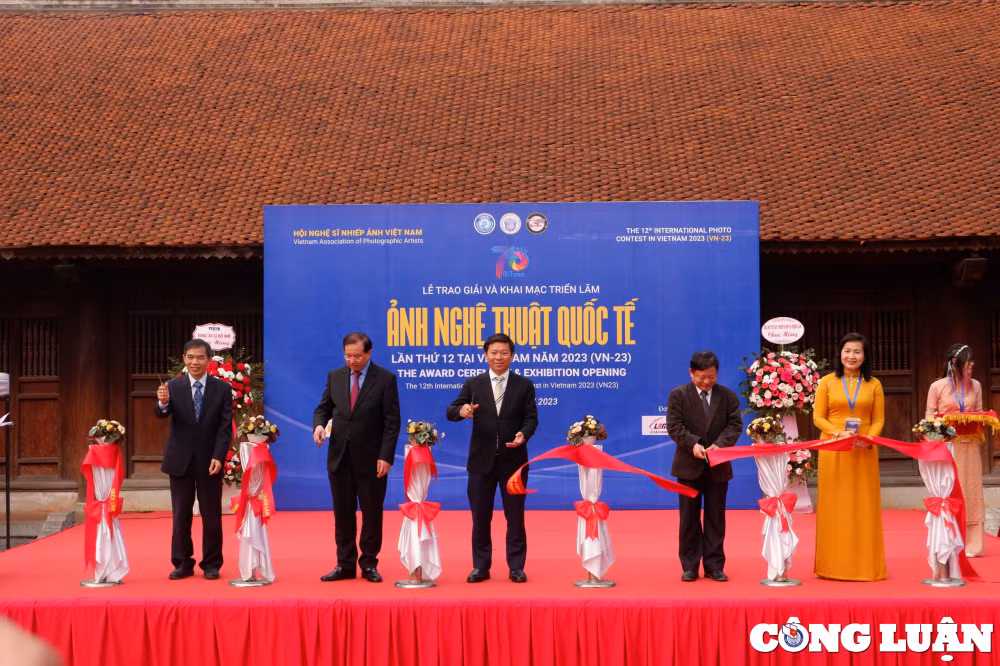hon 10 nghin buc anh du thi anh nghe thuat quoc te lan thu 12 tai viet nam hinh 2