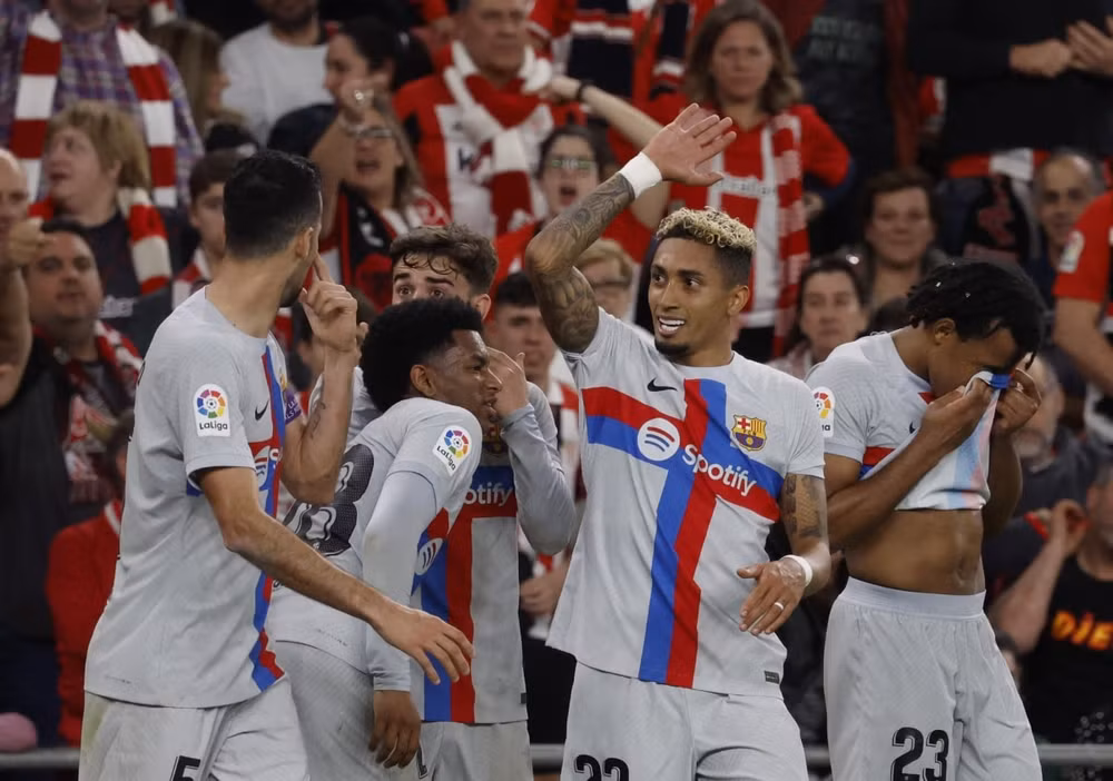 raphinha va var giup barca vuot ai athletic bilbao hinh 5