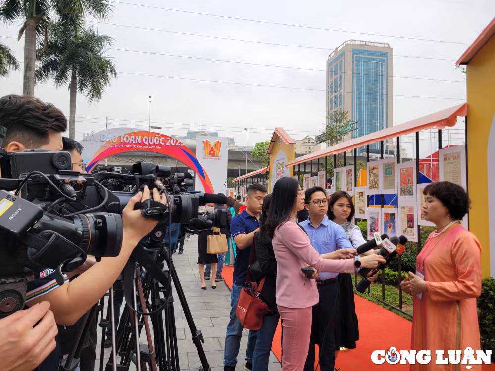 khai mac trung bay xuan xua tren bao tet 1865 2000 tai hoi bao toan quoc 2023 hinh 6