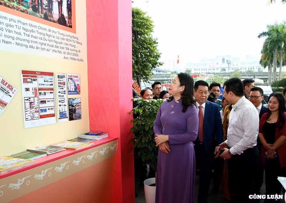 dai bieu khach moi an tuong voi cac gian trung bay tai hoi bao toan quoc 2023 hinh 2