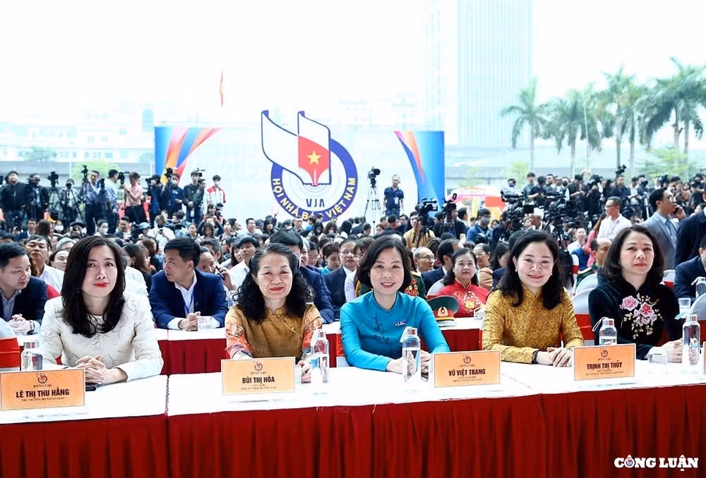 lanh dao dang nha nuoc du le khai mac hoi bao toan quoc 2023 hinh 5