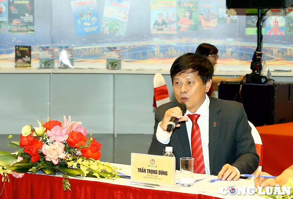 day manh ung dung cong nghe thong tin trong dao tao boi duong nghiep vu bao chi hinh 10