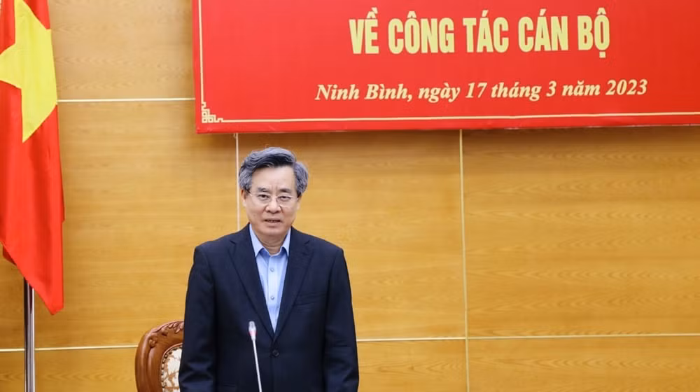 ninh binh ong mai van tuat duoc giao dieu hanh hoat dong cua tinh uy hinh 1