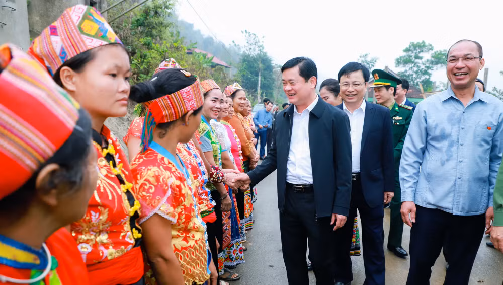 nghe an ban giao nha tinh nghia cho nguoi ngheo hinh 2