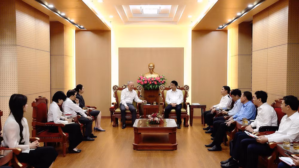 ninh.jpg