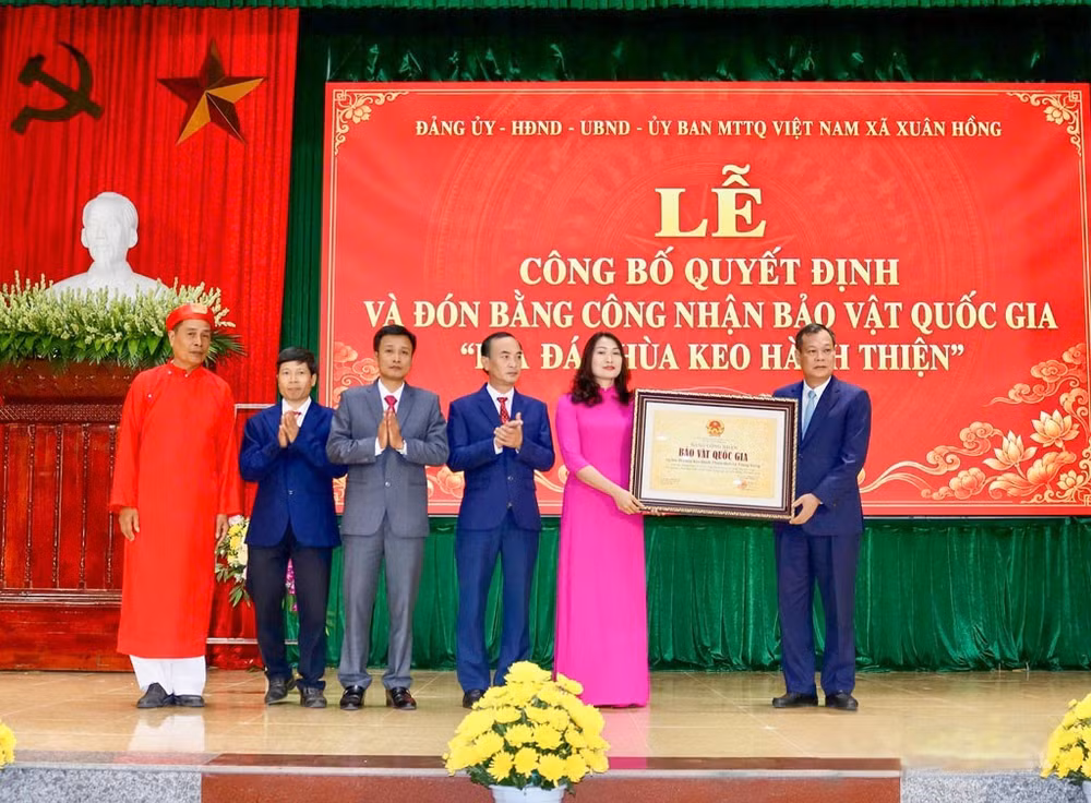 le-cong-bo-quyet-dinh-va-don-bang-cong-nhan-bao-vat-quoc-gia-b746.jpg