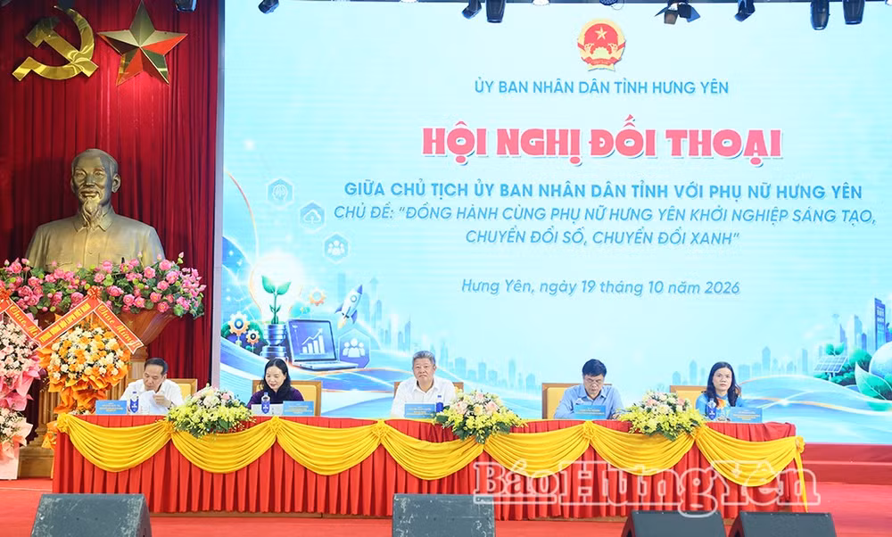 135569-dong-chi-nguyen-manh-quyen-pho-bi-thu-tinh-uy-chu-tich-ubnd-tinh-chu-tri-hoi-nghi-doi-thoai-14351319.jpg