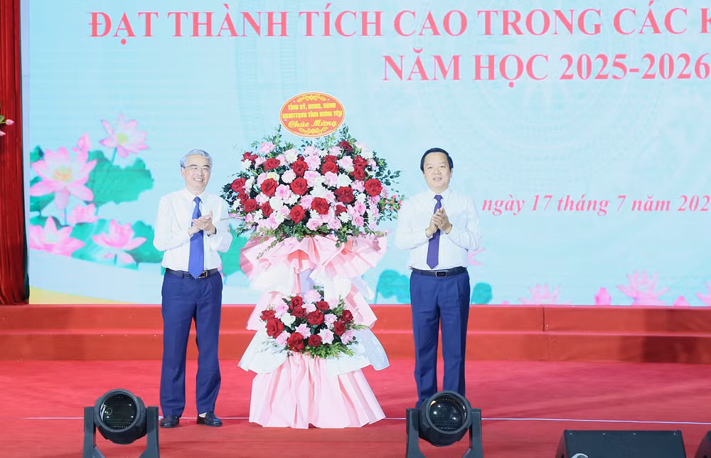 hoc-sinh.jpg