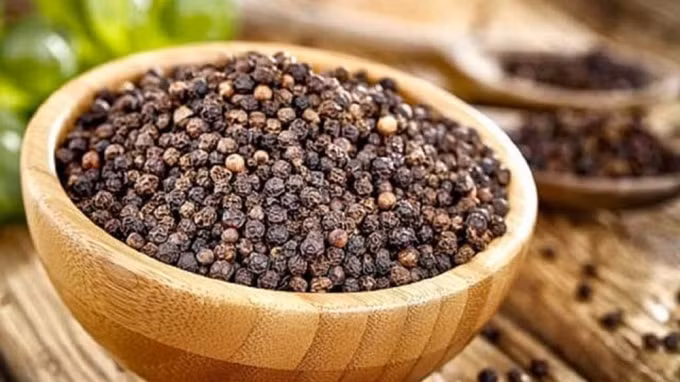 Giá hồ tiêu hôm nay giữ nguyên trong khoảng 49.000 – 51.000 đồng/kg. Ảnh: TL