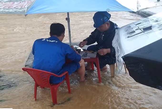 VNPT sẵn sàng ứng cứu dịch vụ kịp thời phục vụ liên lạc thông suốt tại vùng bão lũ.