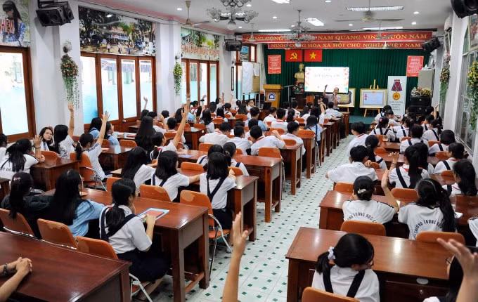 TTXVN có đội ngũ nhà báo trẻ khá đông đảo trong tổng số gần 900 Đoàn viên thanh niên, làm việc tại cơ quan thường trú ở 63 tỉnh thành Dự án đào tạo trên quy mô toàn quốc hoàn toàn khả thi. Ảnh: An Hiếu