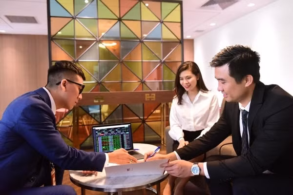 Nhà đầu tư đang khá phấn chấn trước phiên bùng nổ cả về điểm số lẫn thanh khoản hôm qua