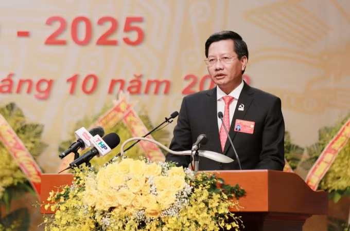 Đồng chí Lê Anh Quân Bí thư Huyện ủy An Dương tham luận trước Đại hội về vấn đề “Phát huy vai trò lãnh đạo, chỉ đạo của Đảng bộ huyện An Dương trong tổ chức thực hiện các cơ chế, chính sách của thành phố về phát triển hạ tầng kinh tế - xã hội nông thôn mới kiểu mẫu gắn với quá trình đô thị hóa, công nghiệp hóa”.
