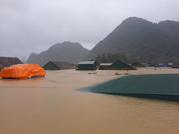 Rốn lũ Tân Hóa (huyện Minh Hóa) lũ vừa rút xong đã ngập chìm trở lại. Ảnh: TT