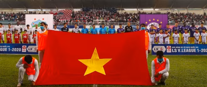 Các CLB V-League, hạng Nhất phát động quyên góp vì miền Trung. Ảnh: anninhthudo.
