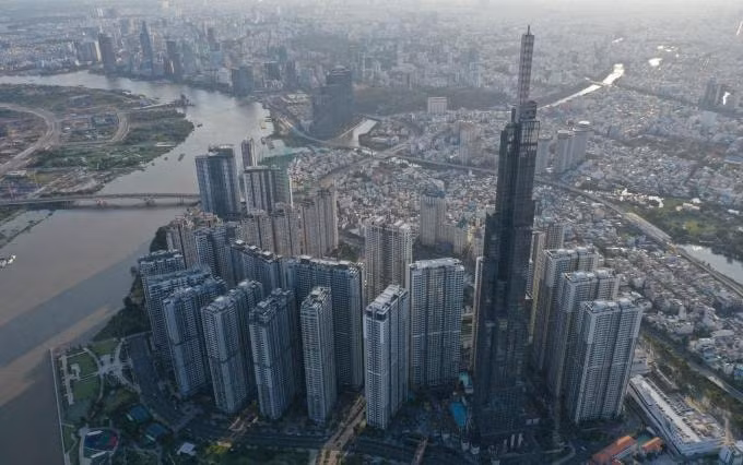 Một góc đô thị TP.HCM khu vực ven sông Sài Gòn (quận Bình Thạnh) nhìn từ trên cao. Ảnh: Lê Thế Thắng