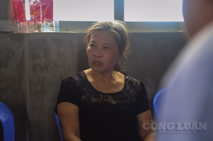 Bà Đặng Thúy Bình (73 tuổi) là cụ ngoại của cháu, kể lại câu chuyện.