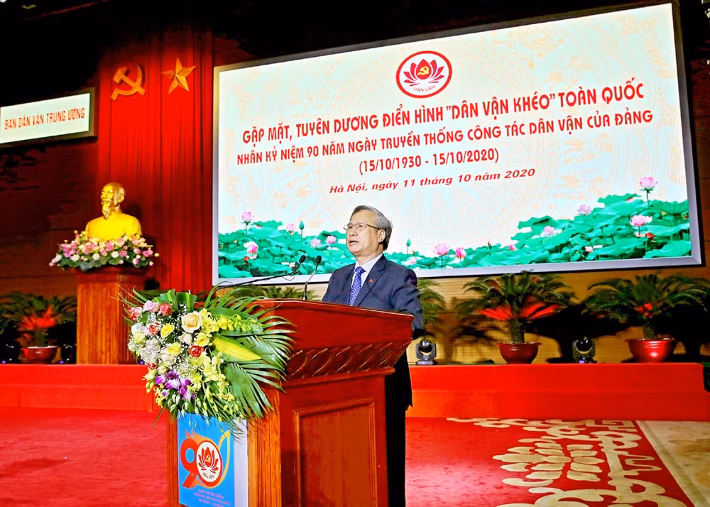 Đồng chí Trần Quốc Vượng, Ủy viên Bộ Chính trị, Thường trực Ban Bí thư phát biểu tại Lễ kỷ niệm. Ảnh: Sơn Hải