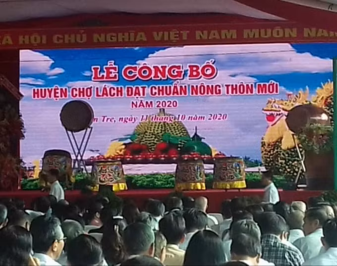 Lễ công bố.