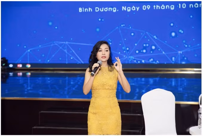Phó Tổng Giám đốc Trần Uyên Phương trong buổi giao lưu cùng đoàn đại biểu lớp tập huấn chuyển giao Khoa học công nghệ khu vực Đông Nam Bộ năm 2020.
