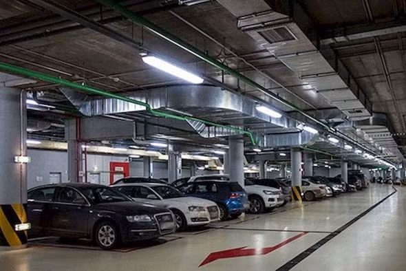 Bãi đỗ xe ngầm tại quận trung tâm Hà Nội. Ảnh minh họa.
