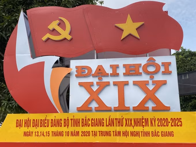 Phương châm chỉ đạo của Đảng bộ được đề ra trong tình hình mới là: 
