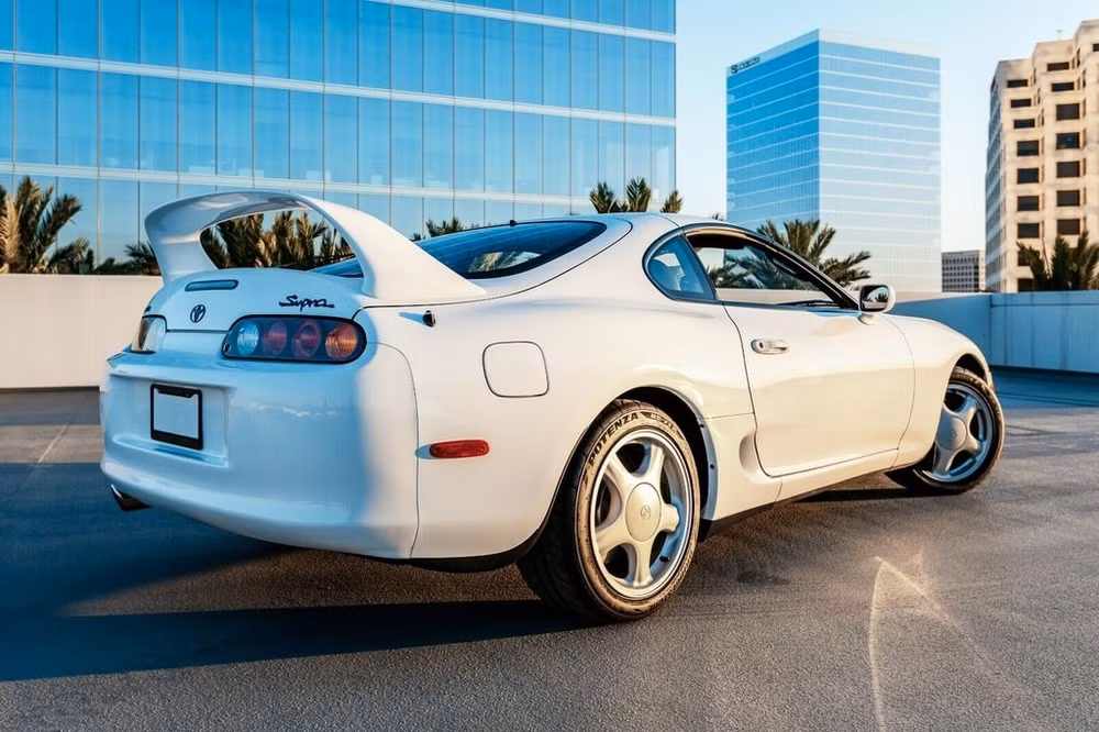 Toyota Supra 1994. Ảnh: Carscoops
