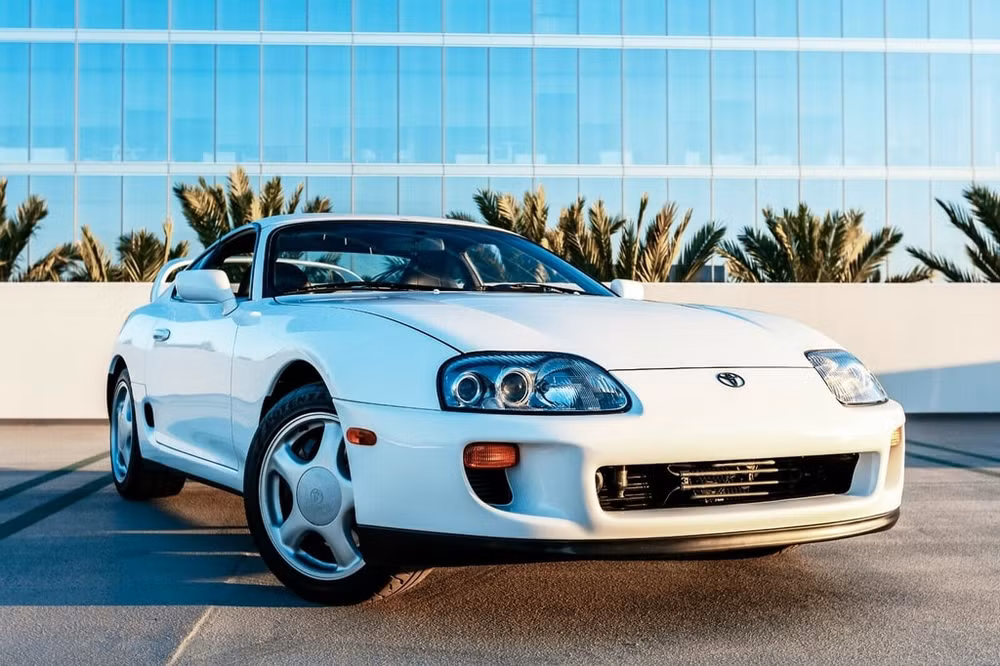 Toyota Supra 1994. Ảnh: Carscoops