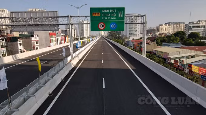 Đường Vành đai 3 trên cao (đoạn Mai Dịch - Nam Thăng Long) chính thức thông xe, đi vào khai thác vào ngày 11/10/2020