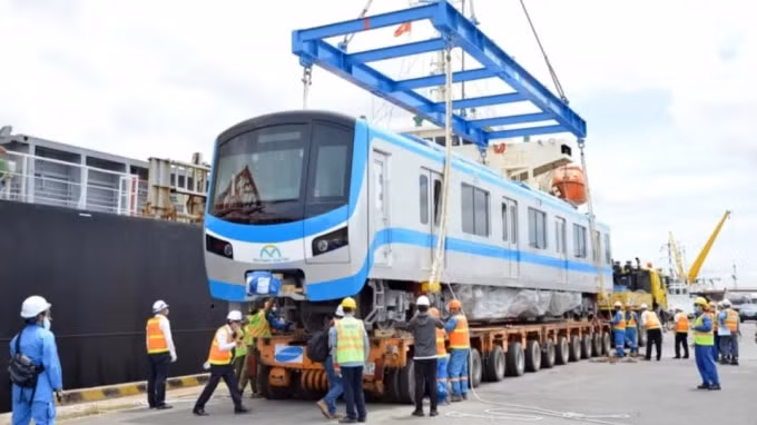 Các đoàn tàu điện ngầm mới sản xuất tại Nhật Bản đã về đến Thành phố Hồ Chí Minh ngày 8/10. Ảnh: TTXVN