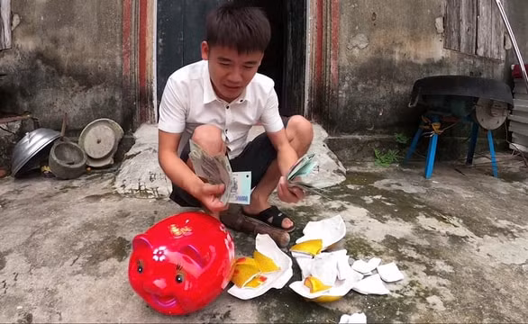 Video đập heo đất trộm tiền bị Sở Thông tin và Truyền thông tỉnh Bắc Giang 10 triệu đồng.