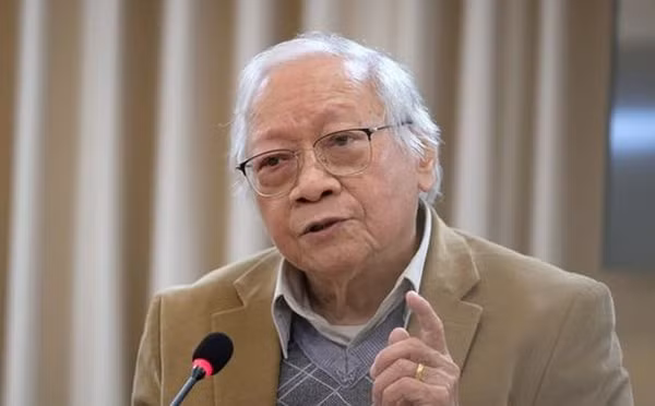 GS Trần Đình Sử