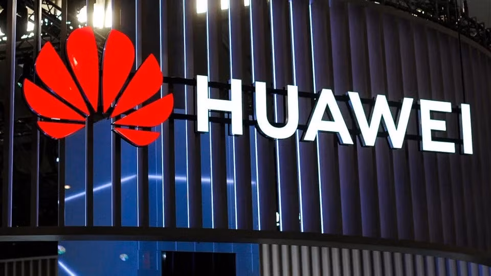 Huawei khẳng định không có chuyện công ty sẽ phải bán thương hiệu con là Honor để giảm bớt gánh nặng tài chính. Ảnh: gsmarena