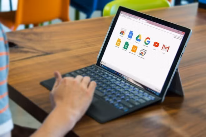 Google được cho là lạm dụng việc trình duyệt Chrome phổ biến để chèn ép đối thủ. Ảnh: LaptopMag