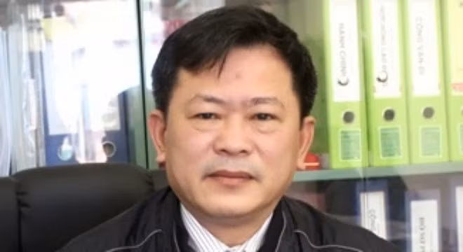 TS. luật sư Trần Đình Triển - Trưởng văn phòng luật sư Vì dân nêu ý kiến về bạo lực học đường.