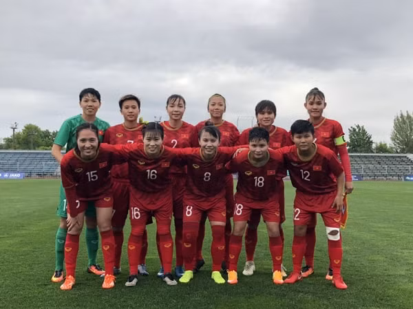 Các nữ tuyển thủ Việt Nam xuất sắc giành vé dự vòng loại thứ 3 Olympic Tokyo 2020. Ảnh: VFF